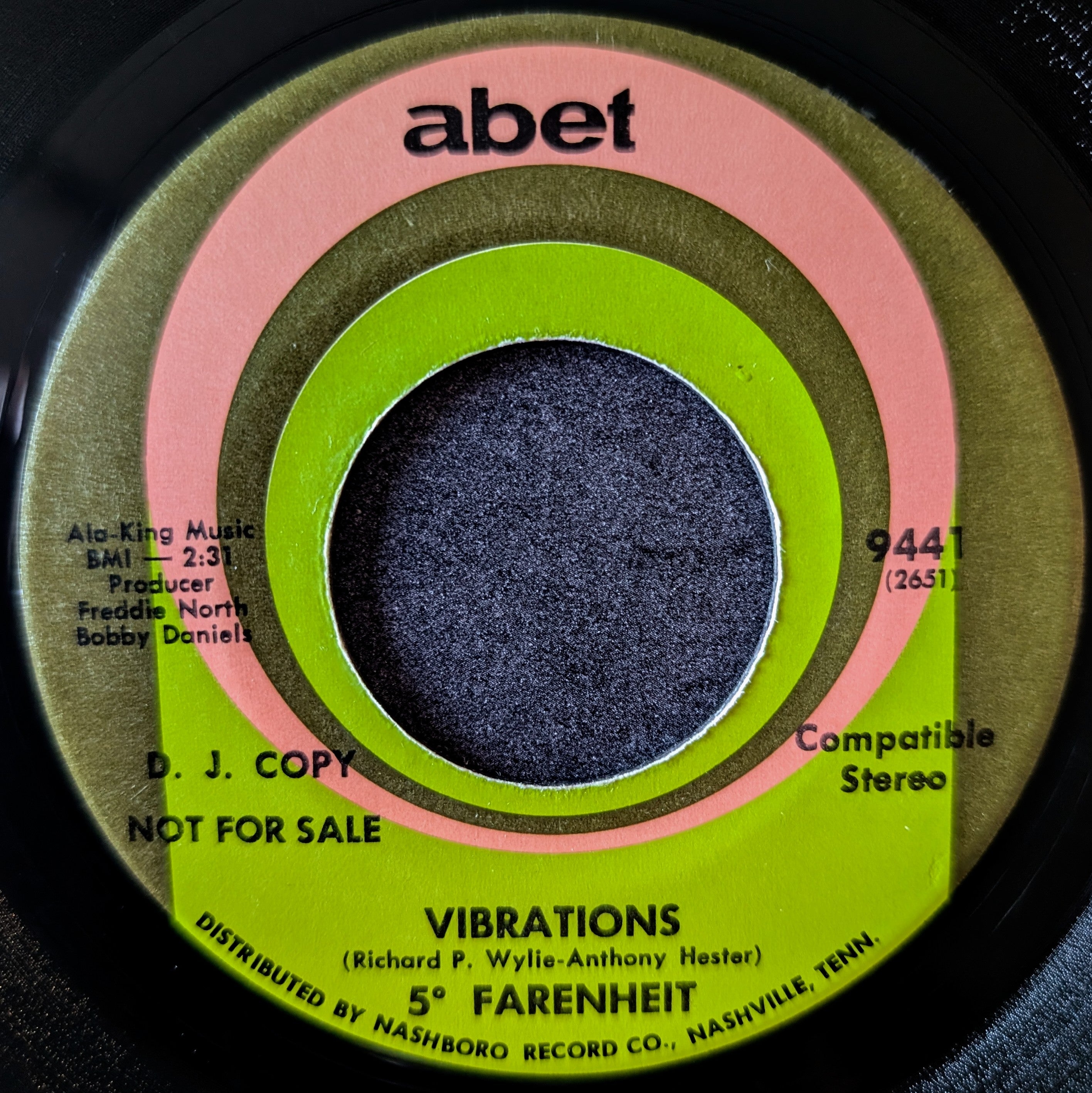 5 Farenheit-Daddy's home/Vibrations