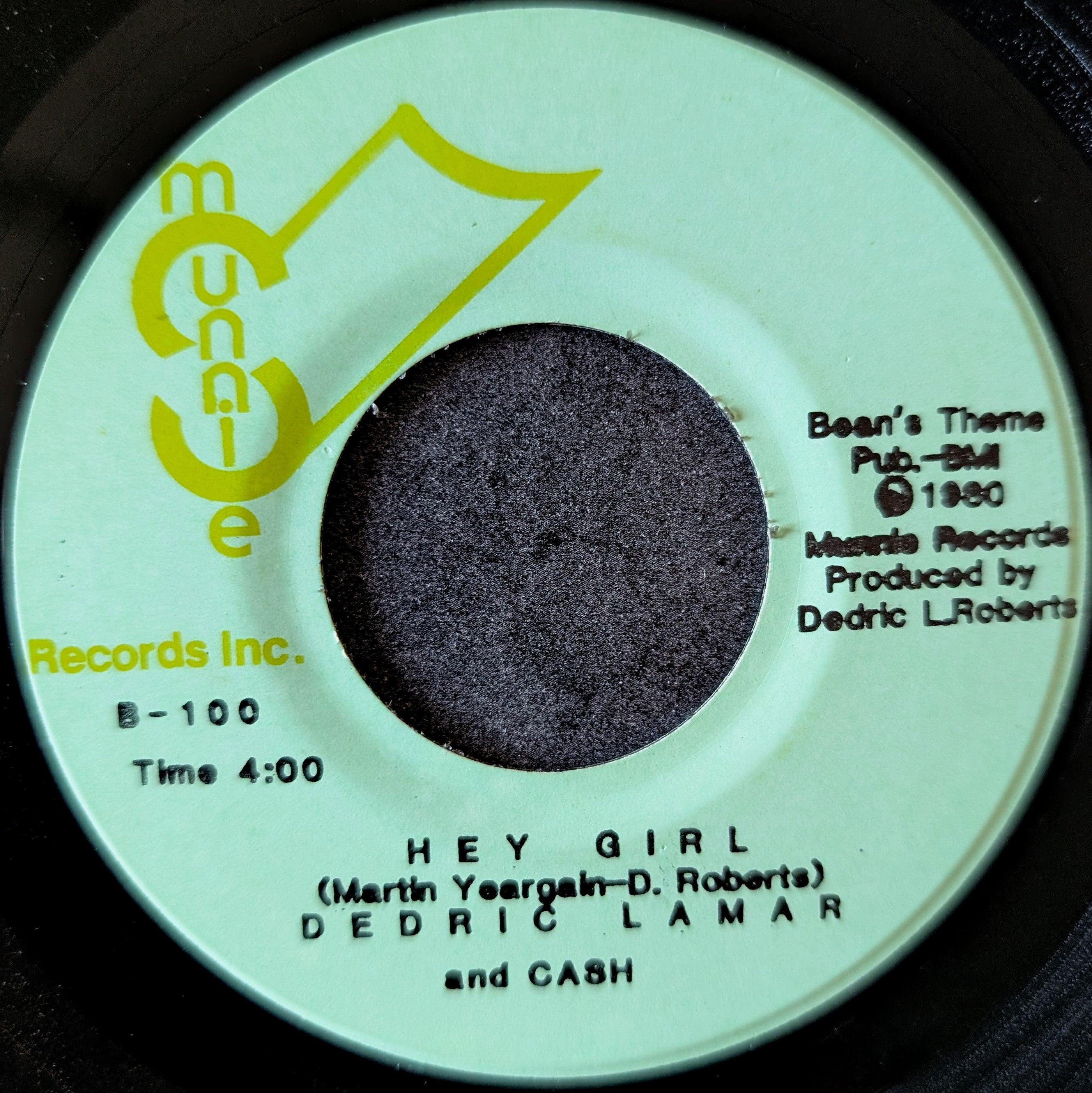 Dedric Lamar-How to love/Hey Girl