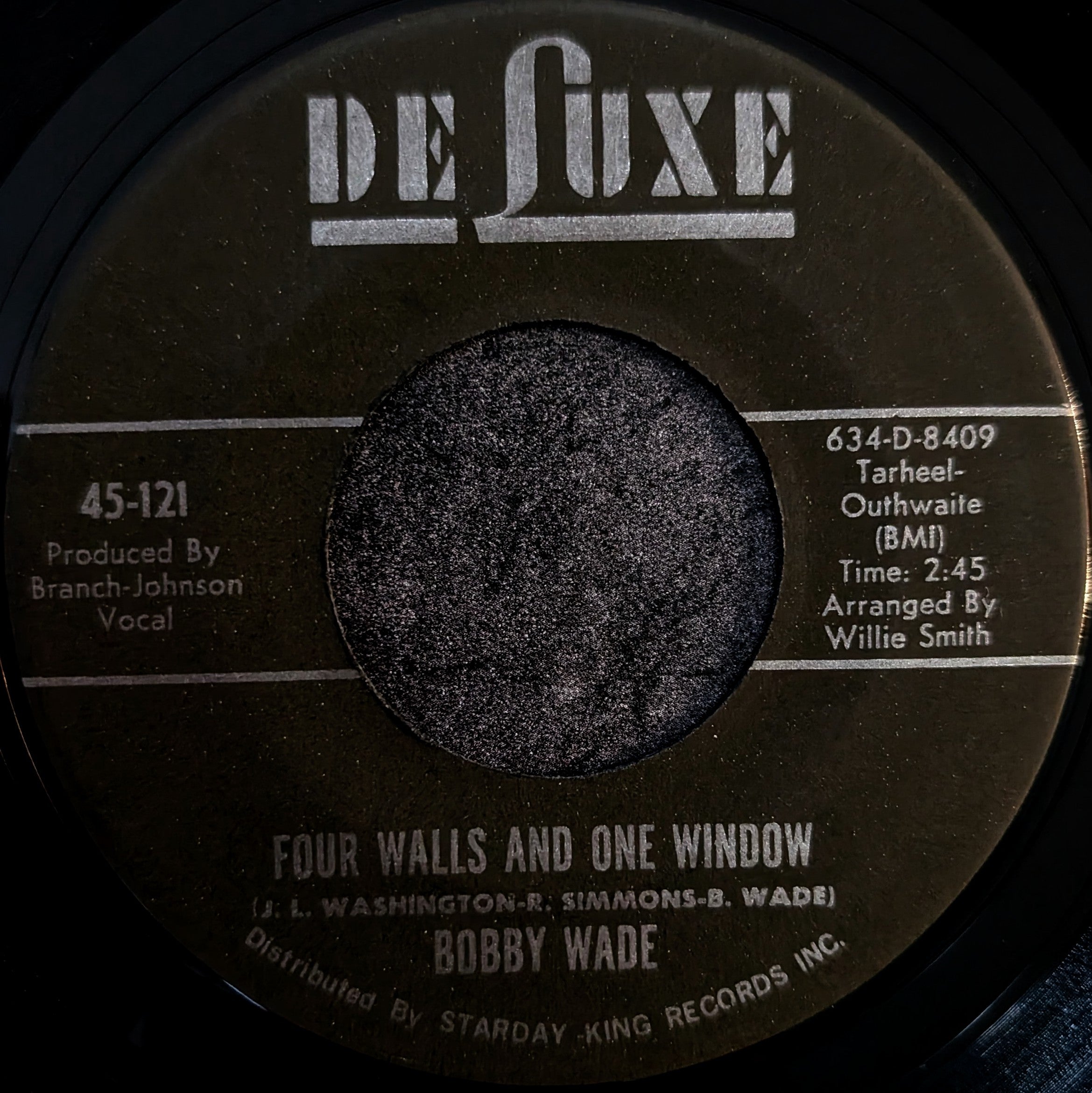 Bobby Wade-Can’t you hear me calling/For walls and one window