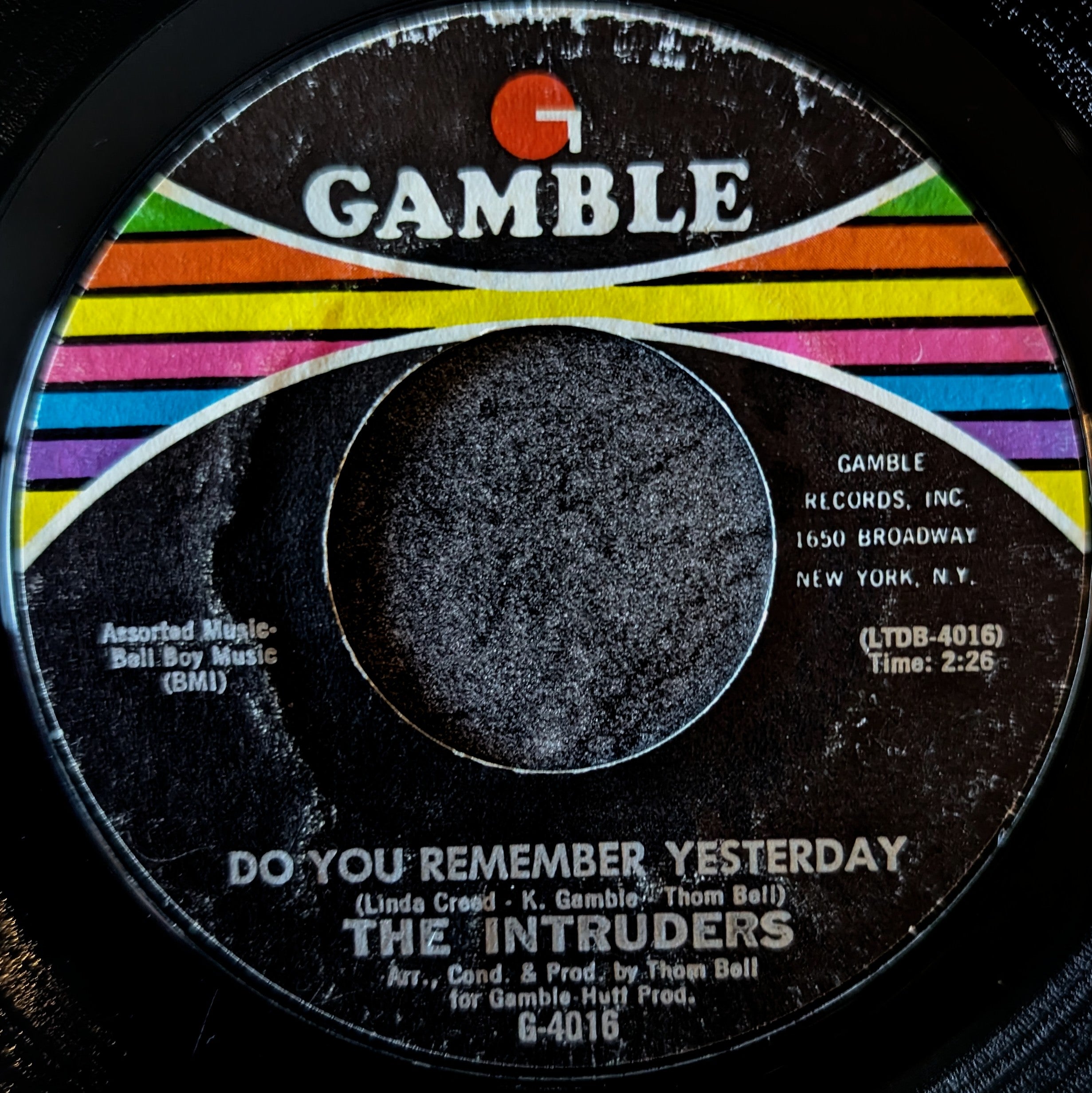 The Intruders-I bet he don't love you(Like I love you)/ Do you remember yesterday