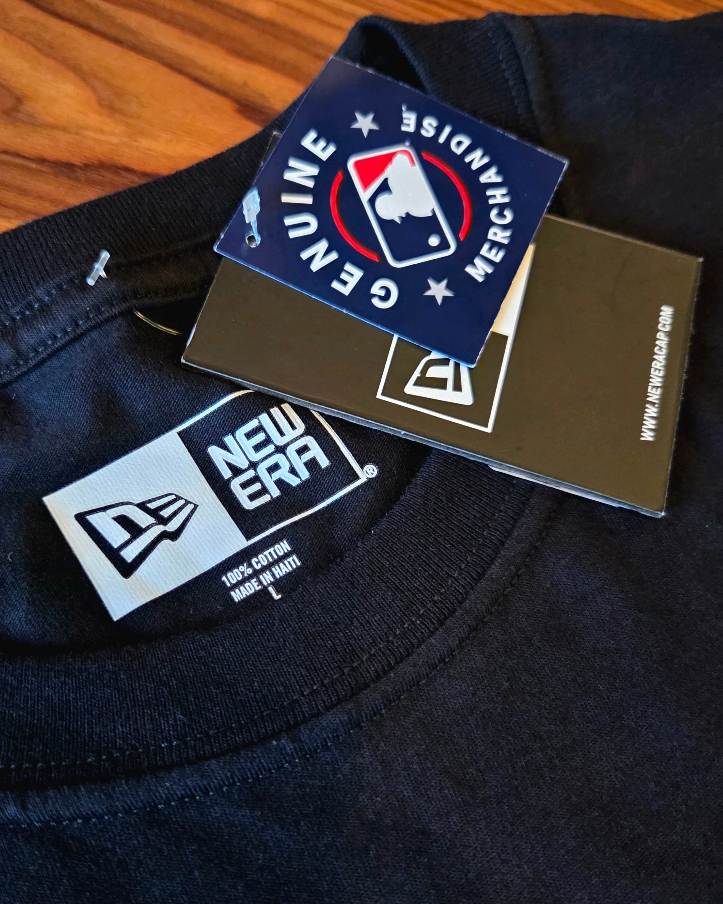 「New Era EAST LA Dodgers Tee グラフィックデザイン詳細」
