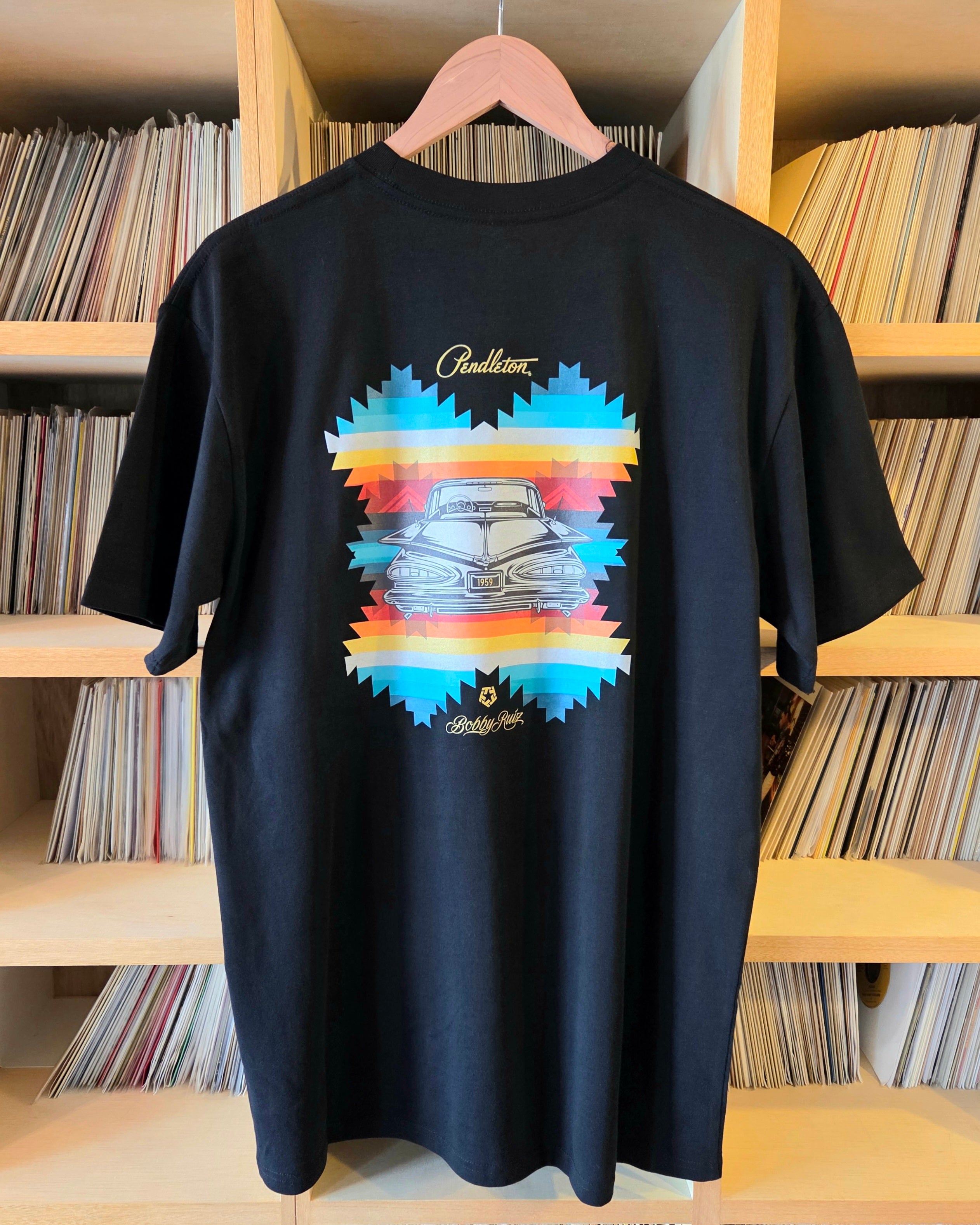 「Pendleton Bobby Ruiz コラボ Tシャツ グラフィックデザイン詳細」
