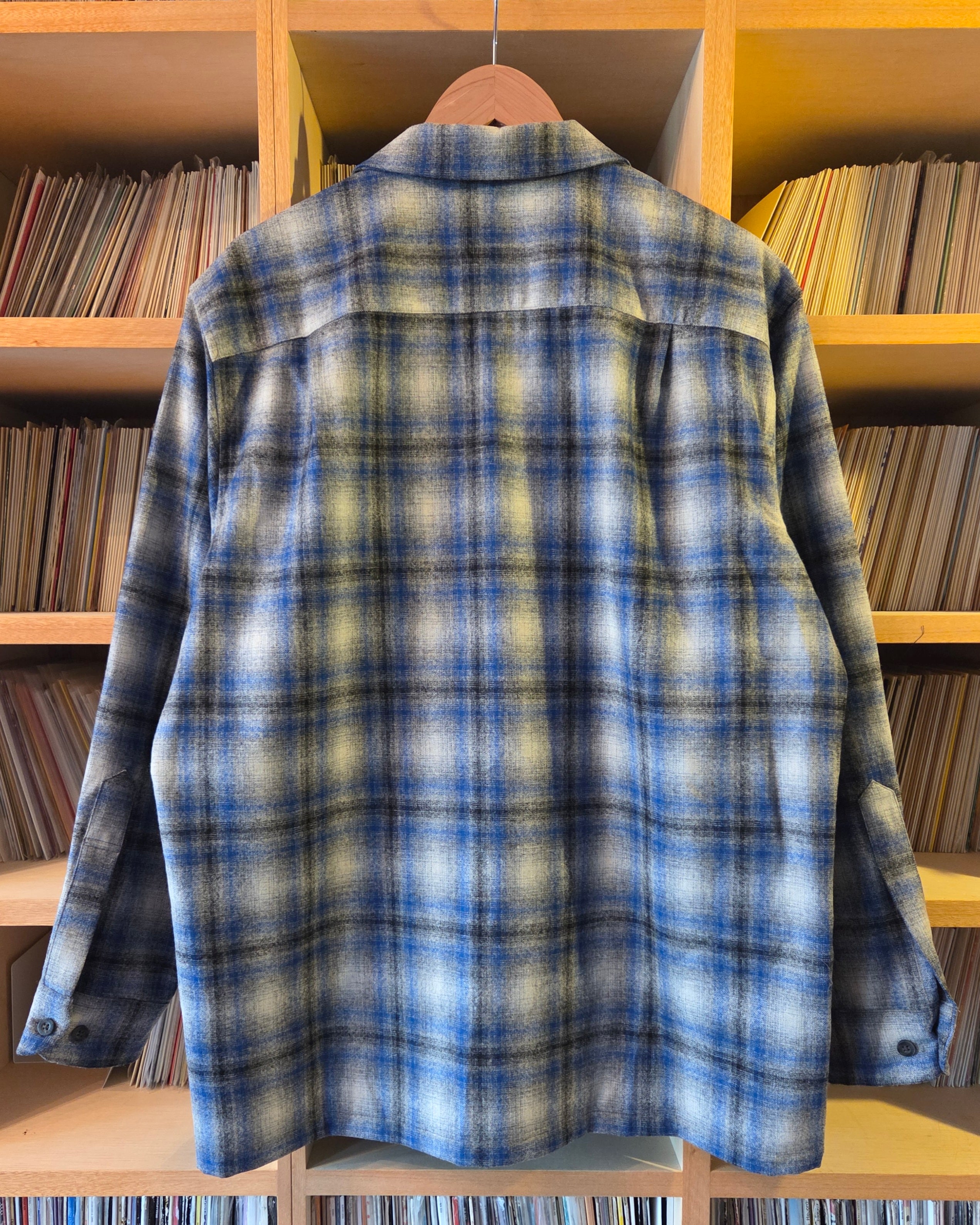 「Pendleton ボードシャツ バックビュー」
