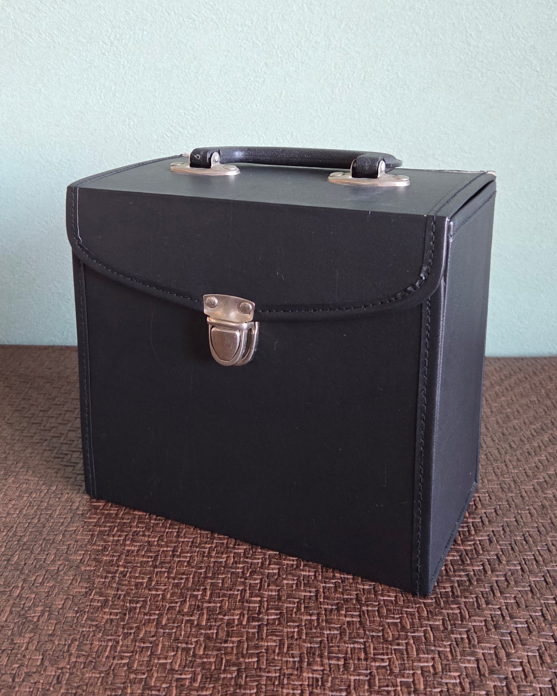 Vintage 45RPM Record Strage Box Black