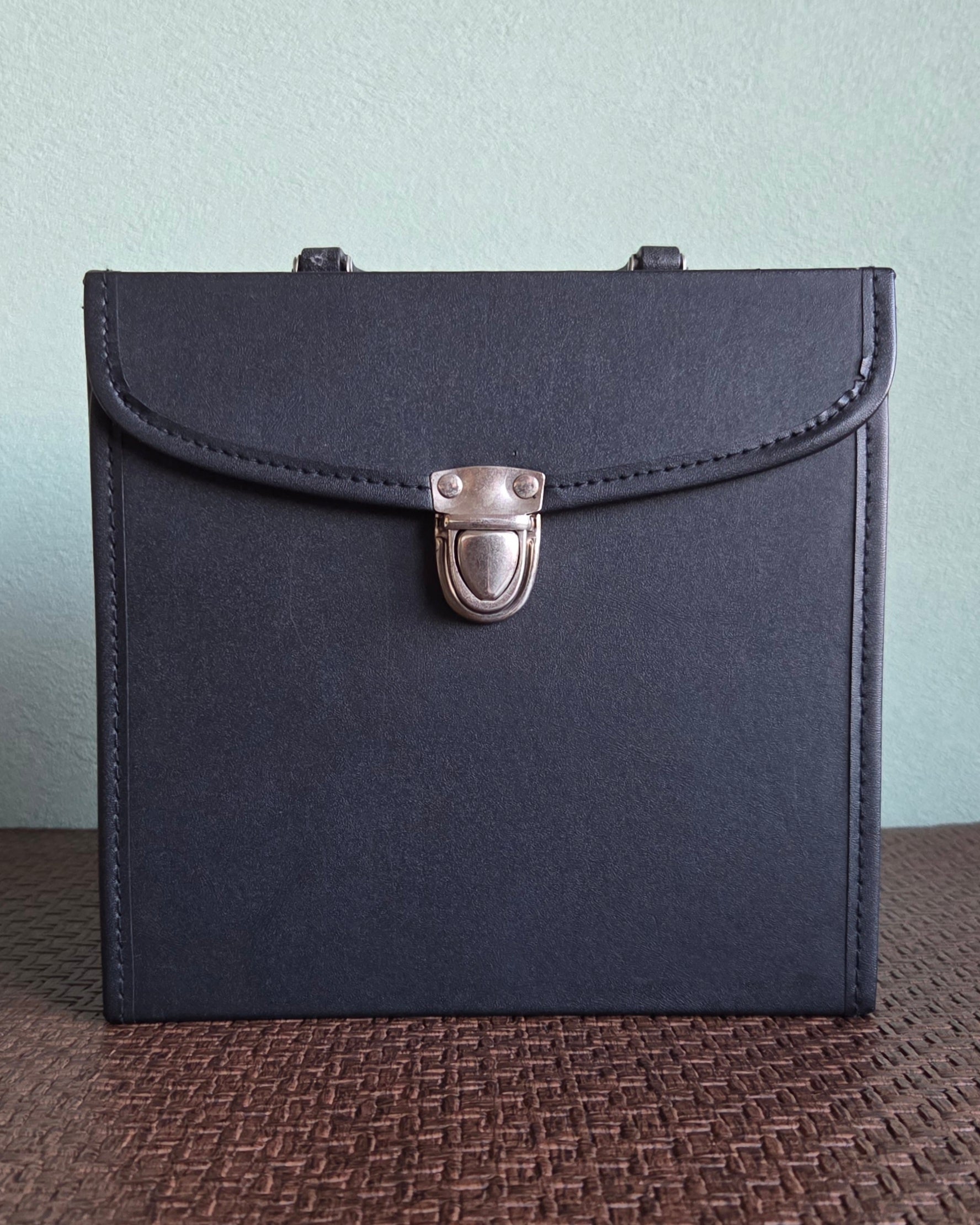 Vintage 45RPM Record Strage Box Black