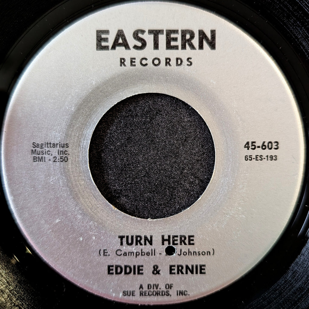 Eddie & Ernie-Turn here/The cat