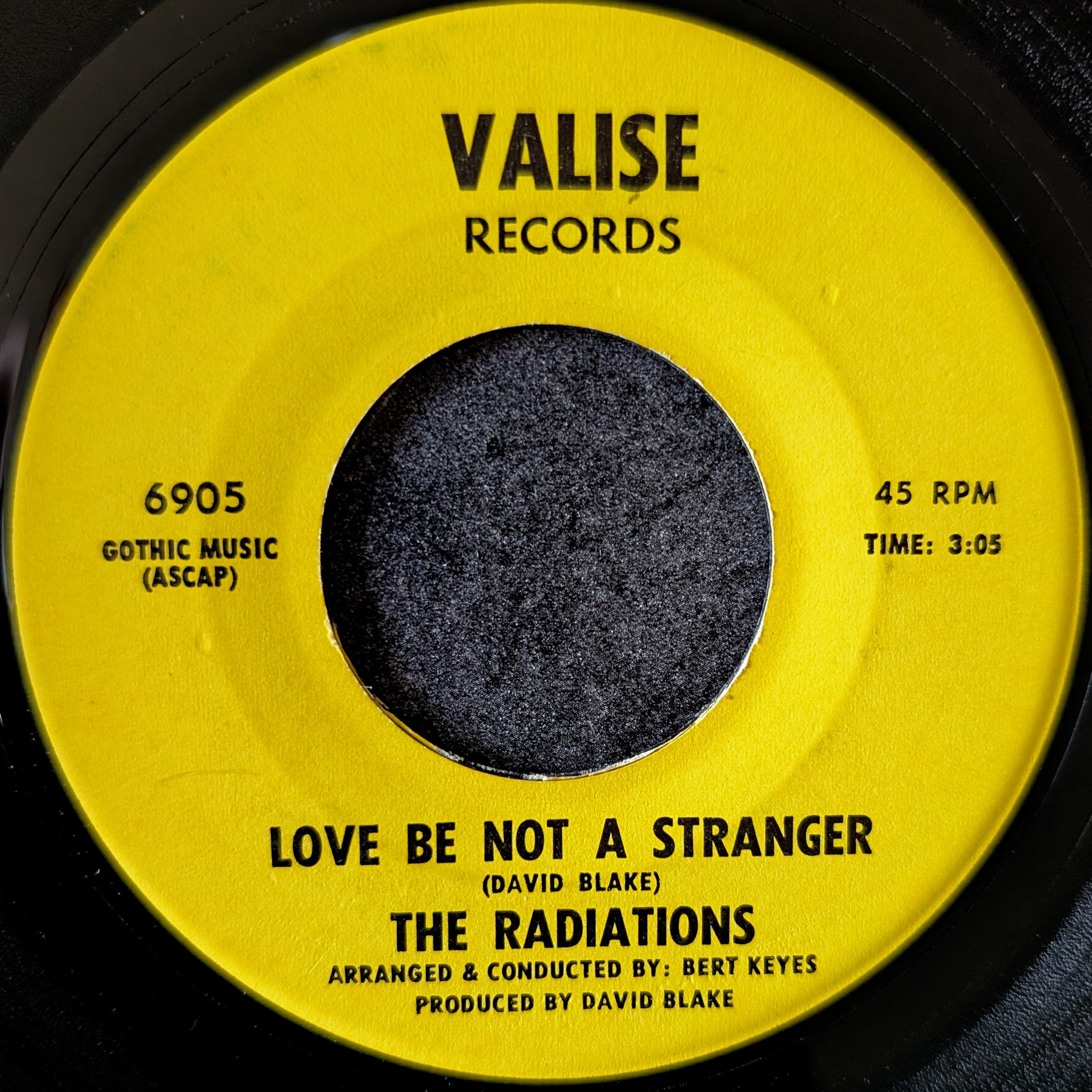 The Radiations-Love be not a stranger/Shake up the nation
