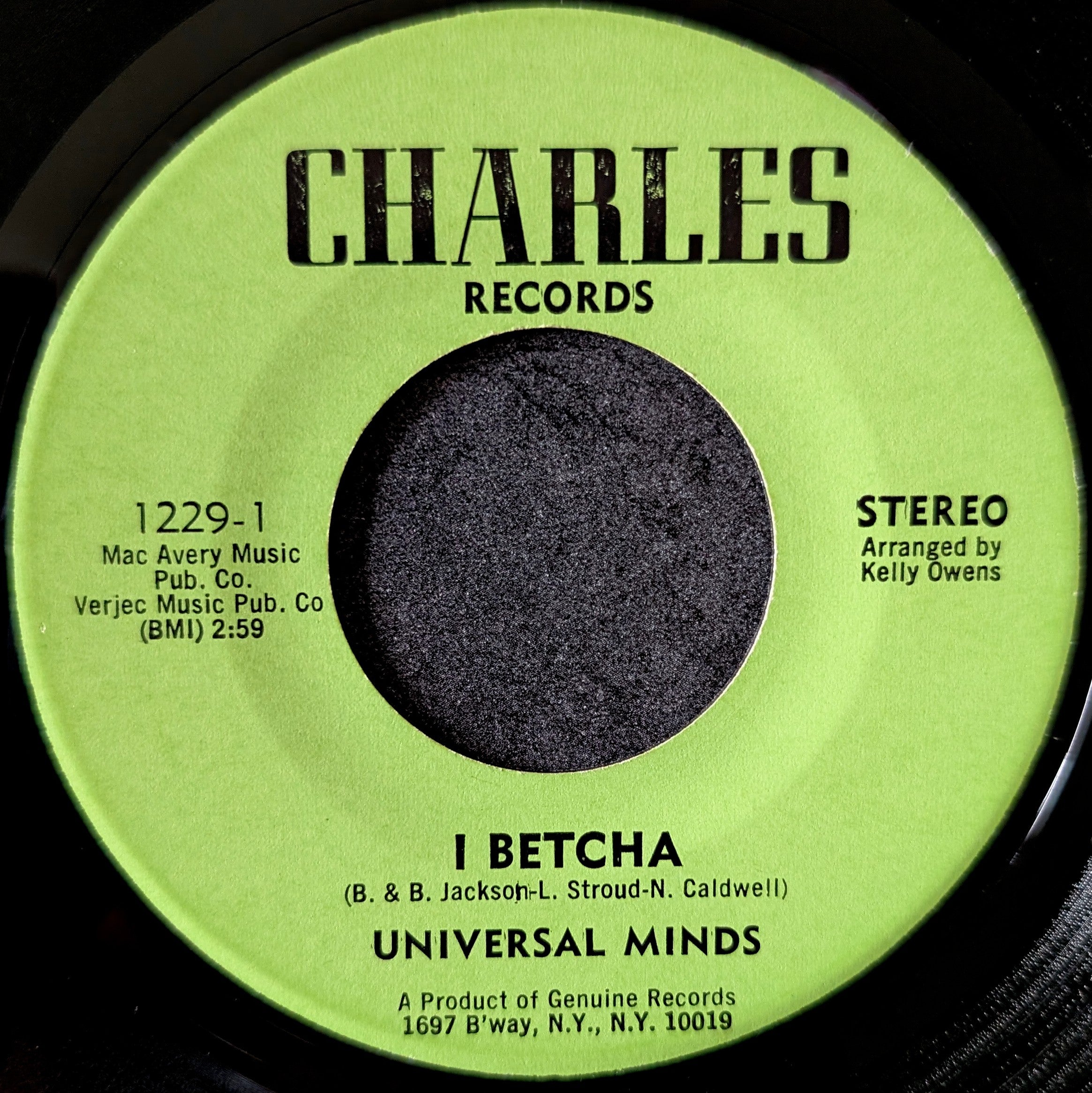 Universal Minds-I Betcha/ A chance at love