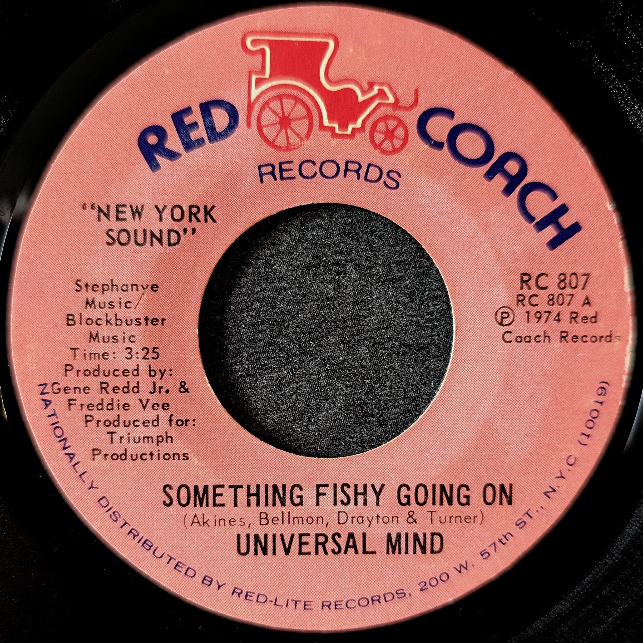 Universal Mind-Something fishy going on/For you girl