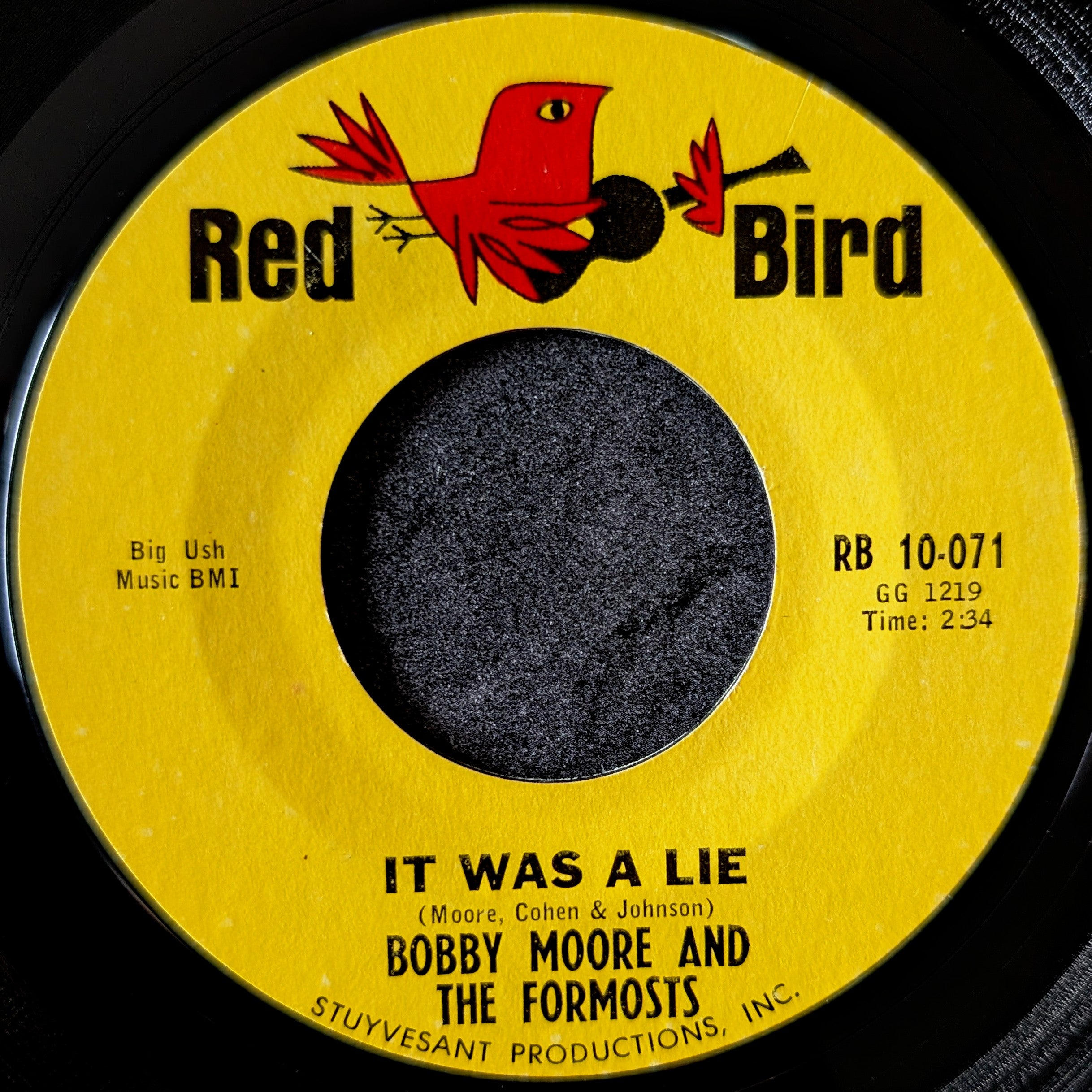 Bobby Moore and The Formosts-Girl you do something to me/It was a lie