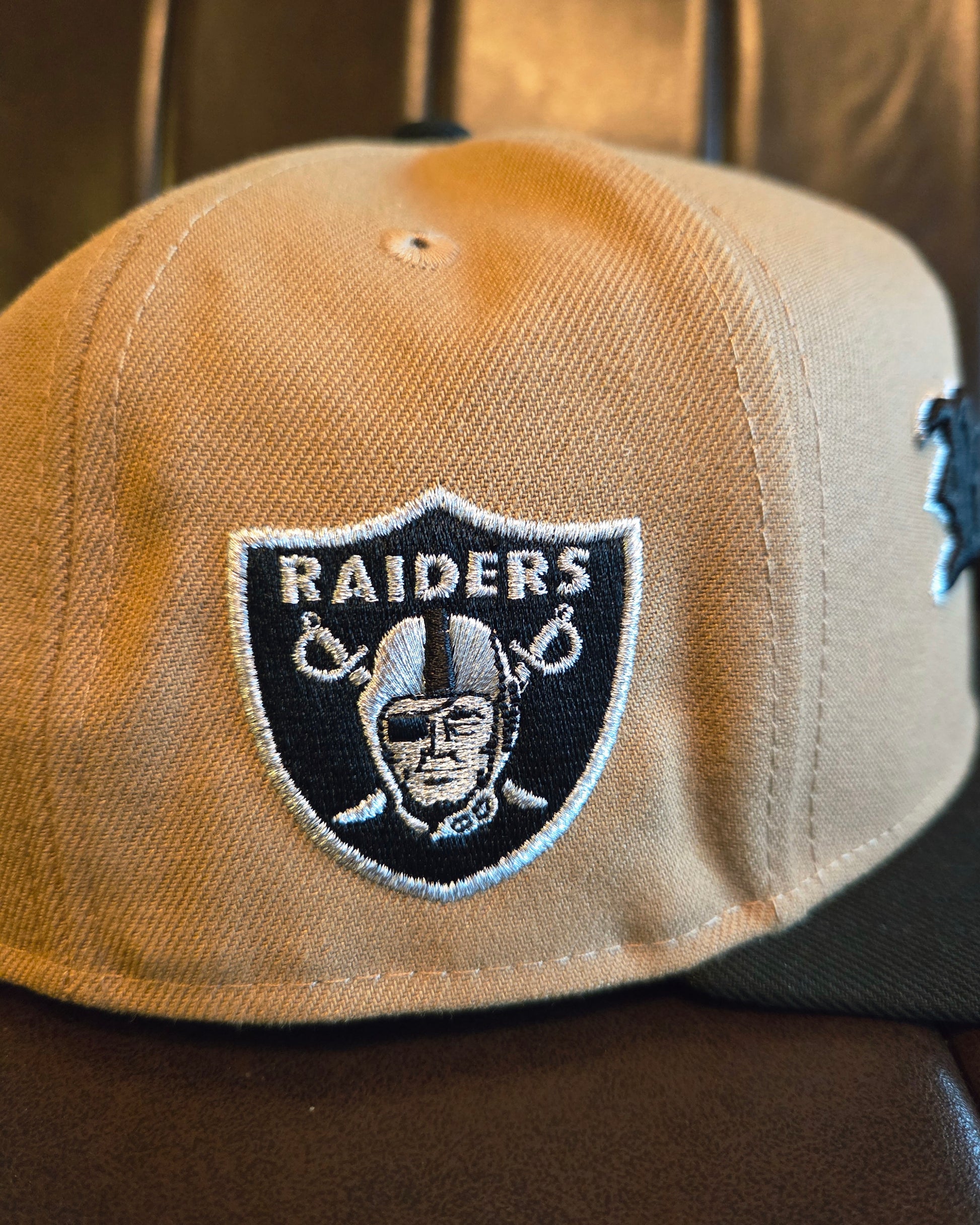 Las Vegas Raiders Khaki Black 2 Tone Team Shield SP 9Fifty A-Frame Snapback