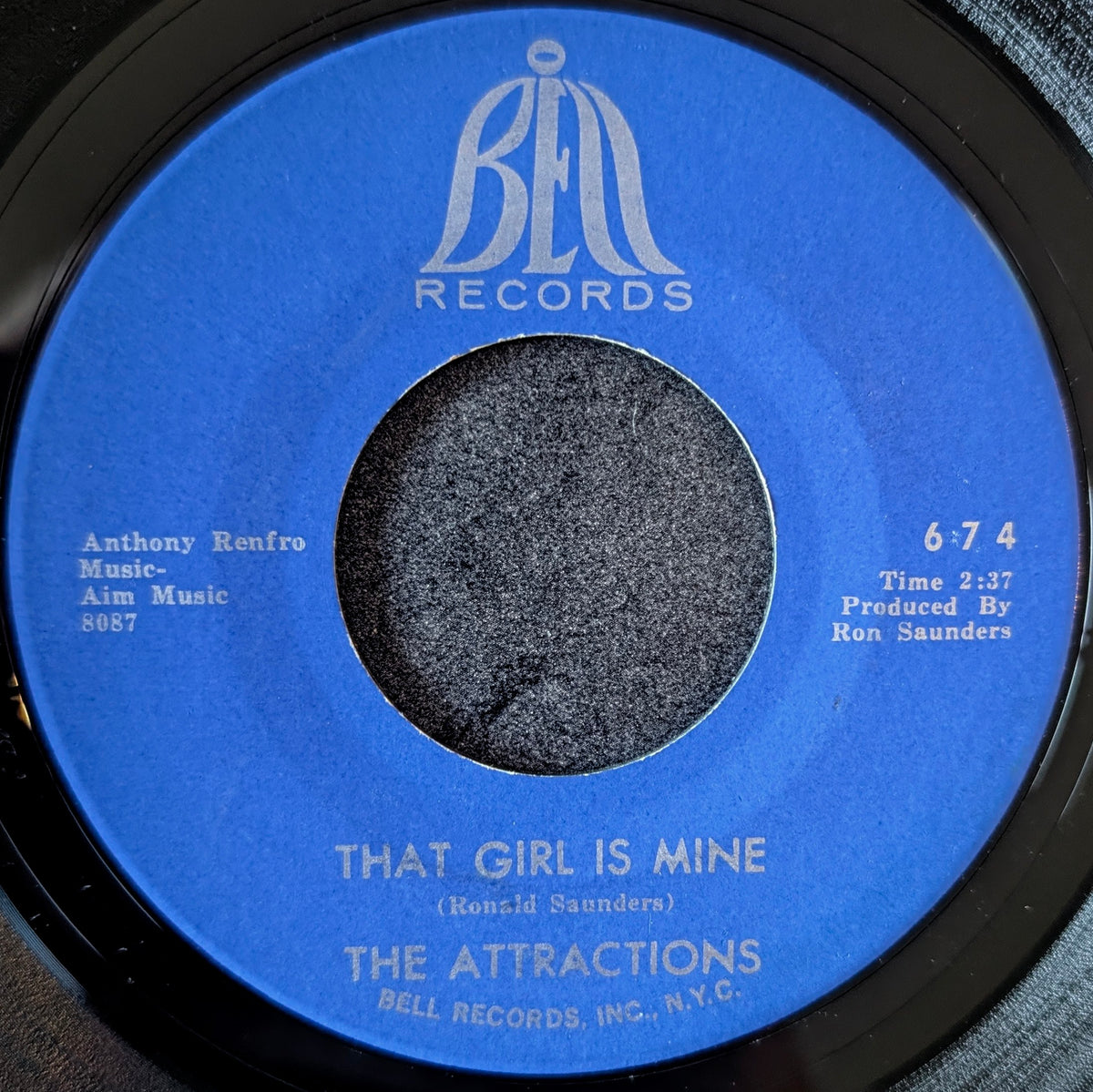 The Attractions-That girl is mine/ New girl in the neighborhood
