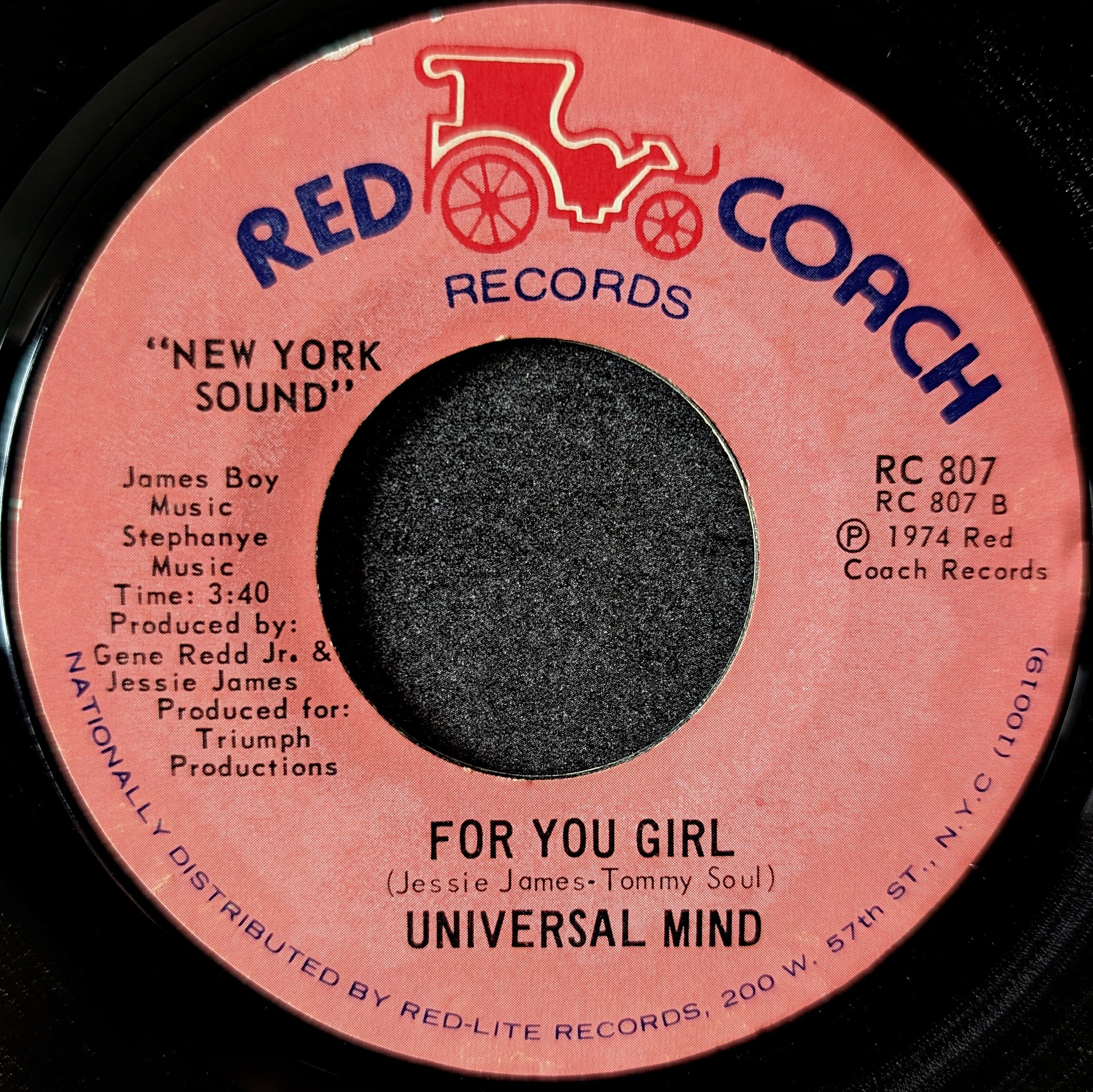 Universal Mind-Something fishy going on/For you girl